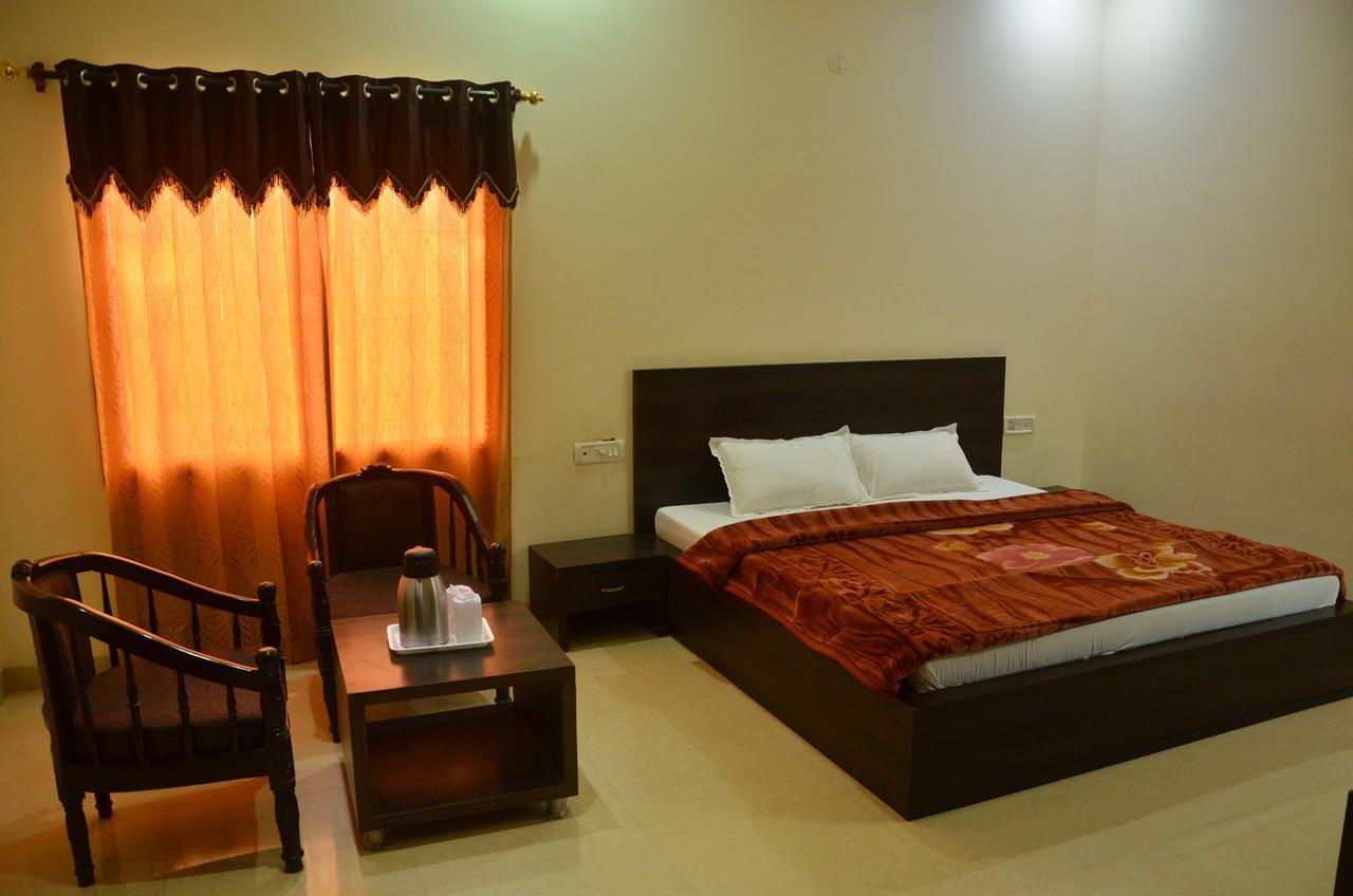 Hotel Milan Palace Amritsar Exterior foto